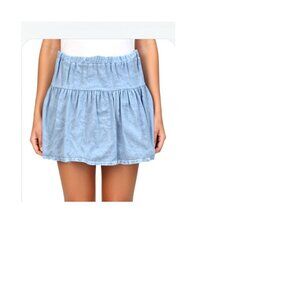 Me to We Size XS mini skirt